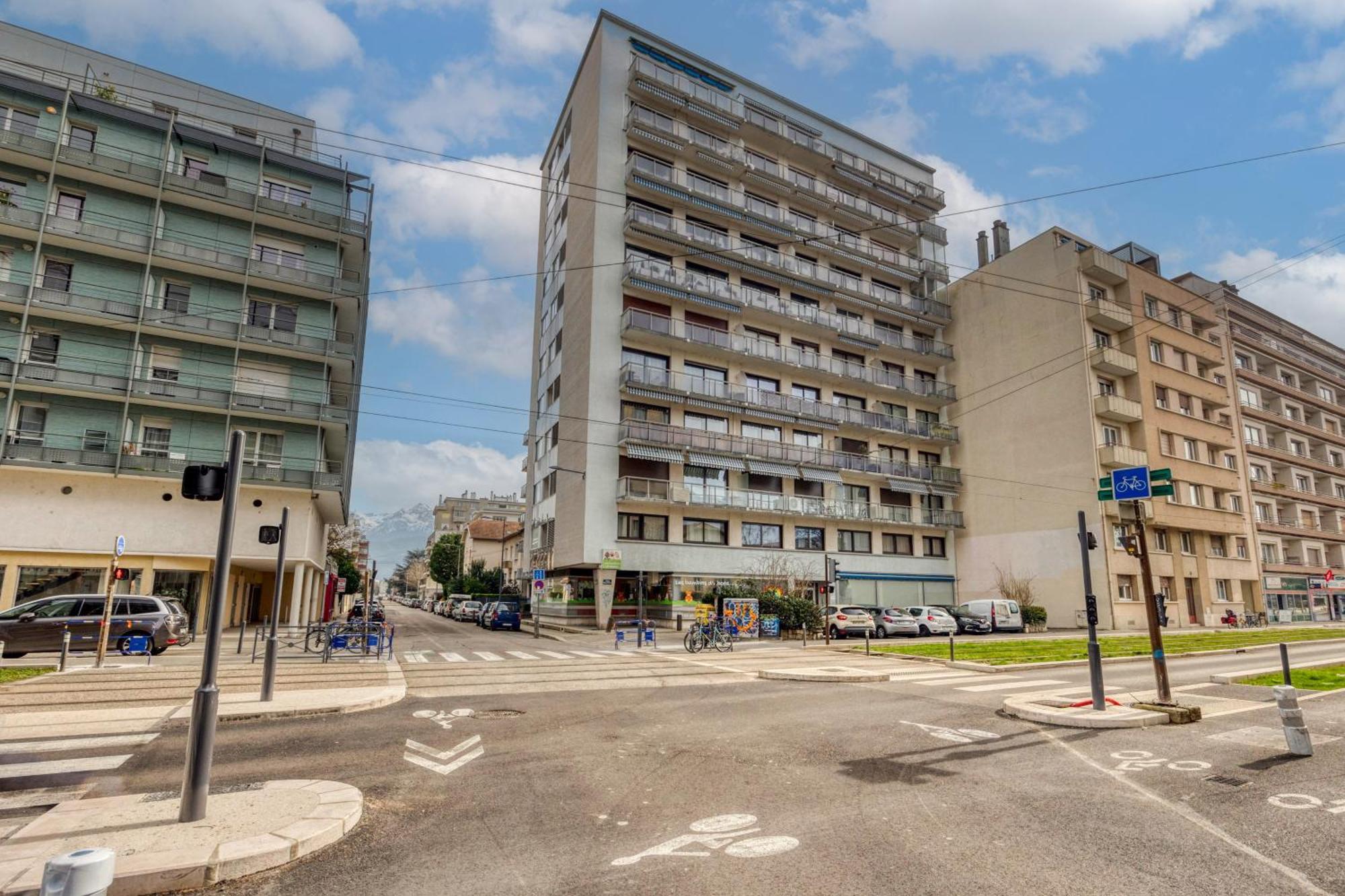 Apartament Chez Flo Grenoble Zewnętrze zdjęcie